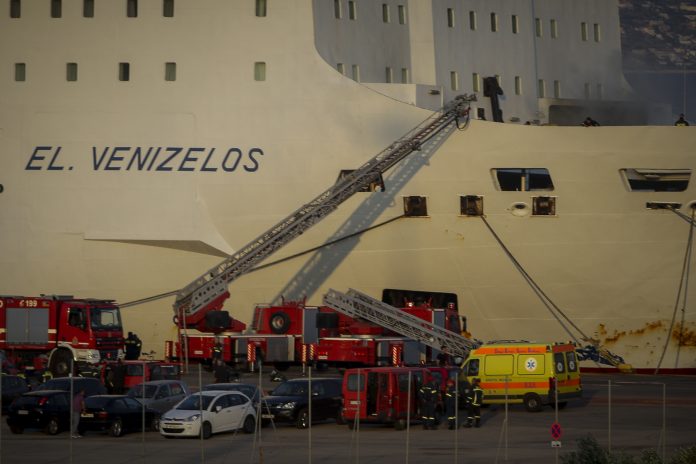 Φωτιά εν πλω στο 