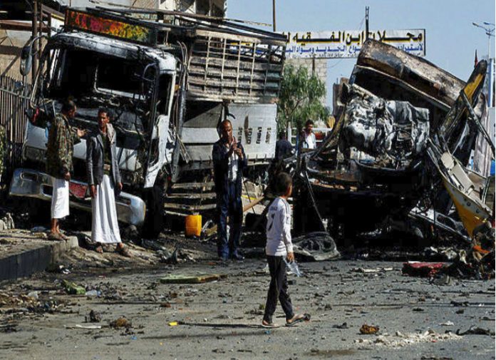 Λουτρό αίματος στην Υεμένη: 51 νεκροί από την επίθεση στο λεωφορείο Λουτρό αίματος στην Υεμένη: 51 νεκροί από την επίθεση στο λεωφορείο