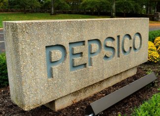 Αποχωρεί μία από τις λίγες γυναίκες CEO σε αμερικάνικη πολυεθνική (Φωτο)