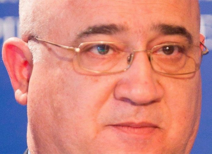 Νίκος Καραβίτης