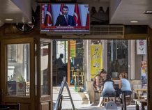 "Εξετάσεις" δίνει ο γαμπρός του Ερντογάν: Ενώπιον 3.000 επενδυτών