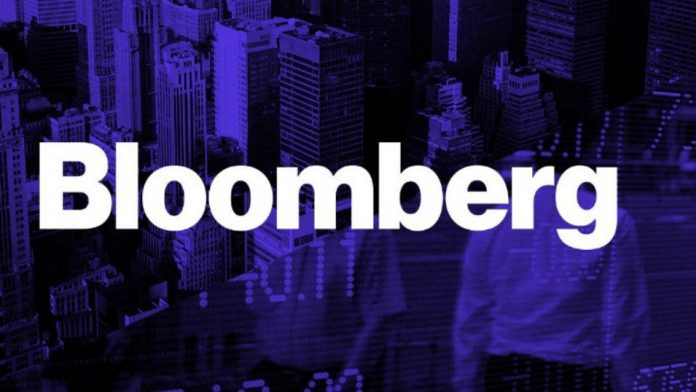 Καμπανάκι από Bloomberg για την οικονομία της Τουρκίας