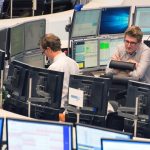 Mr. Dax – Γερμανός χρηματιστής: «Δεν θα αγόραζα ελληνικά ομόλογα» Mr. Dax - Γερμανός χρηματιστής: "Δεν θα αγόραζα ελληνικά ομόλογα"
