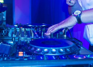 Αυτός είναι ο πιο ακριβοπληρωμένος DJ παγκοσμίως