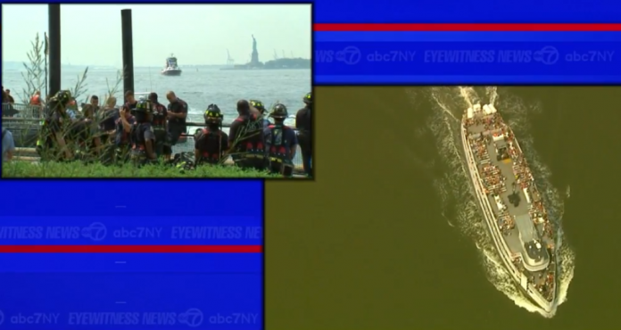 Εκρηξη κοντά στο Άγαλμα της Ελευθερίας - Με πλοία έφυγαν οι τουρίστες (Φωτο-Βιντεο)