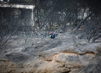 Κατέληξε η μητέρα του βρέφους που «χάθηκε» στην πυρκαγιά