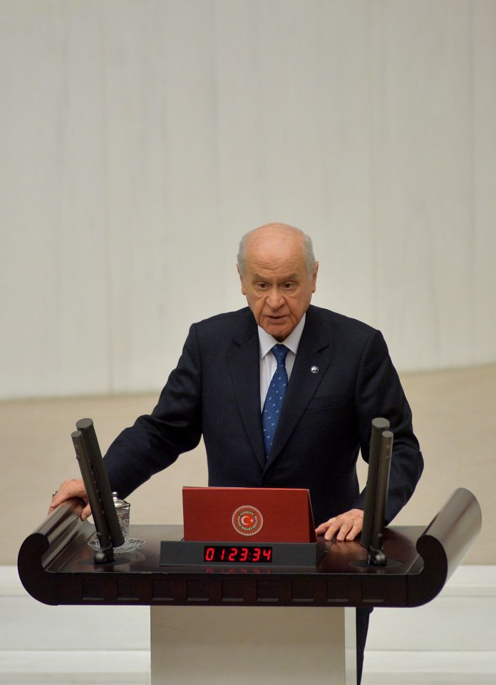 Παραλήρημα Μπαχτσελι: 