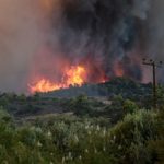 Μεγάλη φωτιά στην Εύβοια: Μάχη σε τρία μέτωπα – Νέες εκκενώσεις χωριών