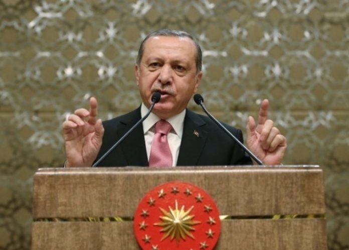 Συμπολίτευση και αντιπολίτευση επιμένουν πως κέρδισαν στην Κωνσταντινούπολη