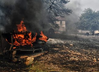 Το χέρι που την τράβηξε στη ζωή όταν όλοι χάθηκαν στον όλεθρο