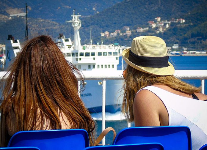 Φεύγουν και οι τελευταίο