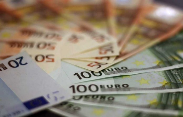 Πάνω από 4% η απόδοση του 7ετούς ομολόγου Πάνω από 4% η απόδοση του 7ετούς ομολόγου