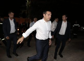 "Αντιπυρική ζώνη" στήνει το Μαξίμου: Πως ο Τσίπρας δεν θα "καεί" στη φωτιά