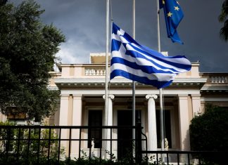 "Φρένο" στον ανασχηματισμό από το Μαξίμου