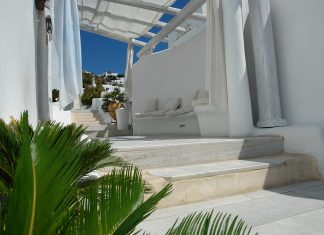 Οργιο φοροδιαφυγής σε Μύκονο - Σαντορίνη: Το κόλπο με τις πολυτελείς βίλες