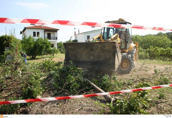 Σε ποιες περιοχές θα κατεδαφιστούν τα πρώτα 100 αυθαίρετα