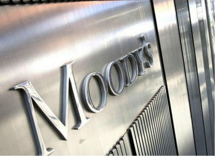 Σε δίνη ύφεσης η Τουρκία: Διπλό χτύπημα από Moody's και Standard & Poor's