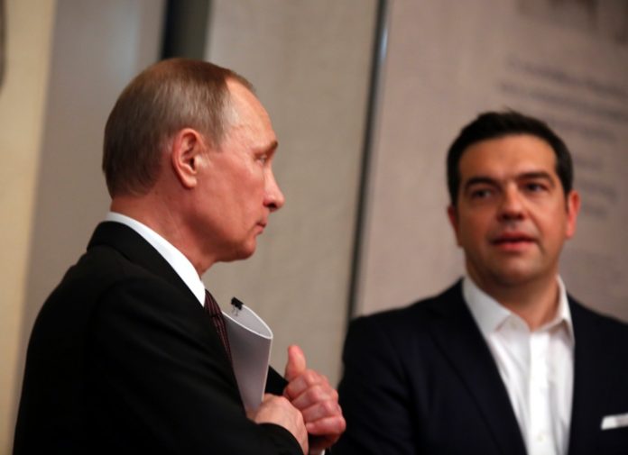 Λιώνουν οι πάγοι στις σχέσεις Αθήνας-Μόσχας.