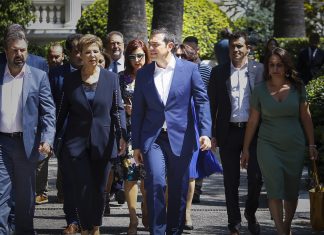 "Γελάει" το Twitter με τον ανασχηματισμό: "A Dream Team"