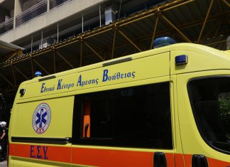 Σοκ στη Λαμία: Παρέσυρε 7χρονο παιδί και το άφησε αβοήθητο