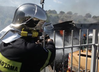 Συναγερμός: Πυρκαγιά σε οικόπεδο στο Κορωπί