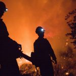 Συνεχίζουν την καταστροφική τους πορεία οι γιγάντιες φωτιές της Καλιφόρνια Συνεχίζουν την καταστροφική τους πορεία οι γιγάντιες φωτιές της Καλιφόρνια