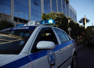 Συνελήφθη έξω απ'το σπίτι του ο Άρης Φλώρος