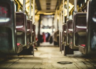 Τραγωδία: 8 νεκροί και δεκάδες τραυματίες από πτώση λεωφορείου σε χαράδρα