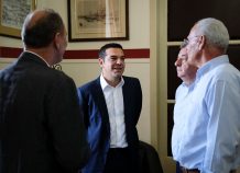 Α. Τσίπρας: «Αρχίζουμε να παίρνουμε ανάσες…» Α. Τσίπρας: "Αρχίζουμε να παίρνουμε ανάσες..."