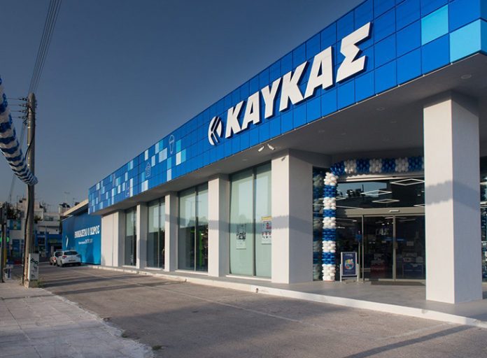 Δωρεά εξοπλισμού σε σχολεία της Οινόης από την Καυκάς