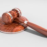 Η Ολομέλεια του ΣτΕ θα κρίνει εάν είναι αντισυνταγματικές οι περικοπές των δώρων των δημοσίων υπαλλήλων