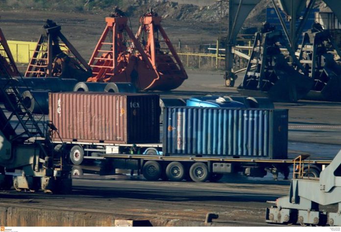 Υψηλή αύξηση στο έλλειμμα του εμπορικού ισοζυγίου