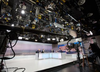 Δύο "ορφανές" τηλεοπτικές άδειες ζητούν πλειοδότη