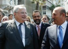 Η "μάχη της Σμύρνης" για Κοτζιά - Τσαβούσογλου: "Θερμό" επεισόδιο στο Προξενείο