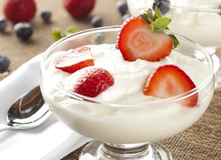 Μόνο το ελληνικό παραδοσιακό γιαούρτι έχει το επιτρεπόμενο ποσοστό ζάχαρης, όπως προκύπτει από ανάλυση γαλακτοκομικών προϊόντων που έγινε σε βρετανικά σούπερ μάρκετ.