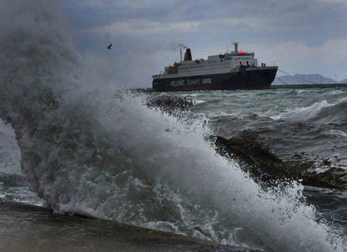 Προβλήματα στις ακτοπλοϊκές γραμμές λόγω ισχυρών ανέμων