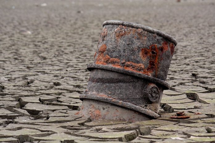 Σιγκαπούρη: Μεικτές τάσεις για τις τιμές του πετρελαίου Σιγκαπούρη: Μεικτές τάσεις για τις τιμές του πετρελαίου
