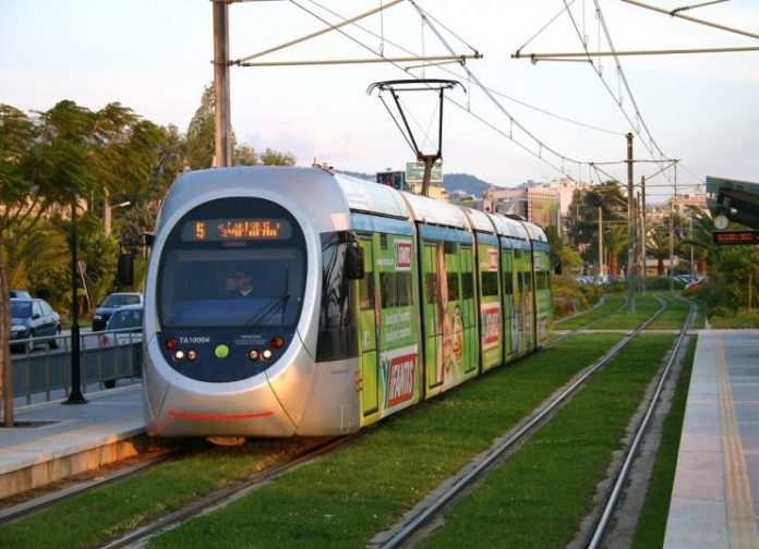 ΤΡΑΜ Διακόπτεται η κυκλοφορία από Κασομούλη μέχρι Σύνταγμα ΤΡΑΜ: Διακόπτεται η κυκλοφορία από Κασομούλη μέχρι Σύνταγμα
