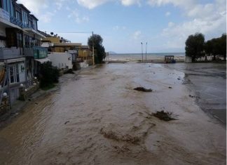 Αγωνία για τους αγνοούμενους σε Εύβοια και Βόλο