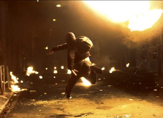 Επίθεση με μολότοφ σε αλβανικό τουριστικό γραφείο στο κέντρο της Αθήνας