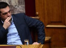 «Τρίζει» η κυβέρνηση: Η παραίτηση Κοτζιά ταράζει τα «νερά» της κυβερνητικής πλειοψηφίας "Τρίζει" η κυβέρνηση: Η παραίτηση Κοτζιά ταράζει τα "νερά" της κυβερνητικής πλειοψηφίας