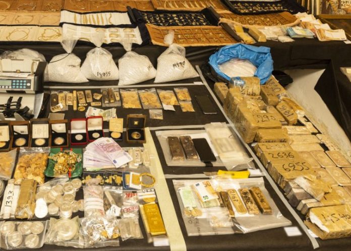 Κύκλωμα λαθρεμπορίας χρυσού: Τι αναφέρεται στη δικογραφία