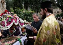 Πόσα εκατομμύρια ευρώ δίνει το κράτος για μισθούς κληρικών Πόσα εκατομμύρια ευρώ δίνει το κράτος για μισθούς κληρικών