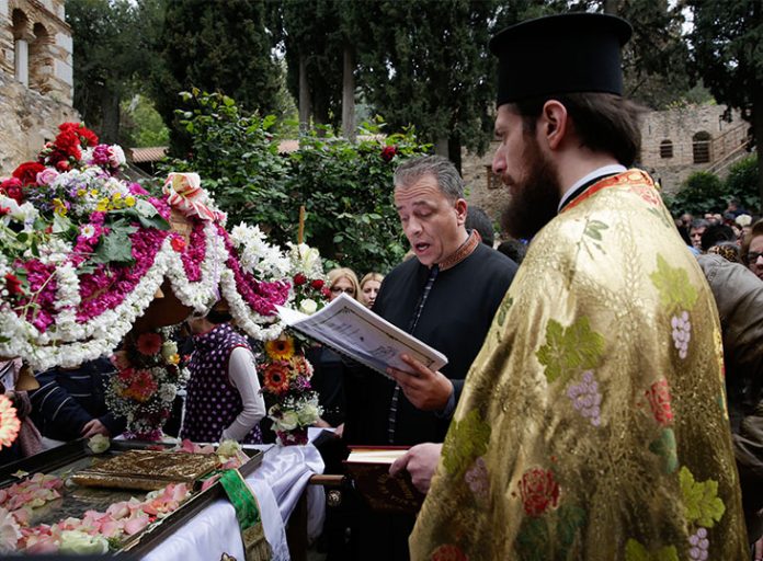 Πόσα εκατομμύρια ευρώ δίνει το κράτος για μισθούς κληρικών
