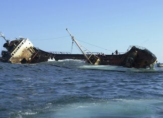 Νατοϊκή φρεγάτα συγκρούστηκε με Ελληνικό Τάνκερ