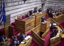 Οι προτάσεις της Κ.Ο. του ΣΥΡΙΖΑ υπερψηφίστηκαν στο σύνολό τους Υπερψηφίστηκε με συντριπτική πλειοψηφία η πρόταση για αποσύνδεση της εκλογής του ΠτΔ από τη διάλυση της Βουλής