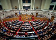Ξεκινά αύριο και ολοκληρώνεται την Τετάρτη η συζήτηση για την πρόταση ψήφου εμπιστοσύνης στην κυβέρνηση
