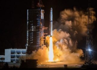 Η Κίνα πάει πρώτη να πατήσει στη «σκοτεινή» πλευρά του φεγγαριού