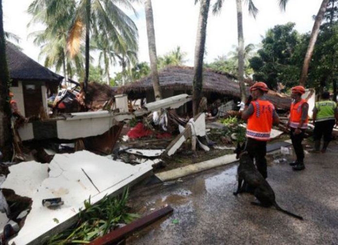 Στους 281 αυξήθηκαν οι νεκροί από το τσουνάμι στην Ινδονησία