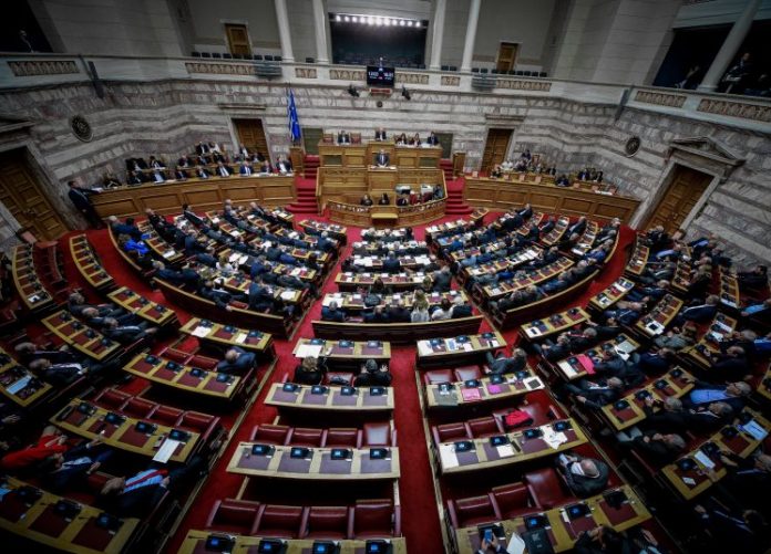 Ξεκίνησε η ονομαστική ψηφοφορία για τις αναθεωρητέες διατάξεις του Συντάγματος